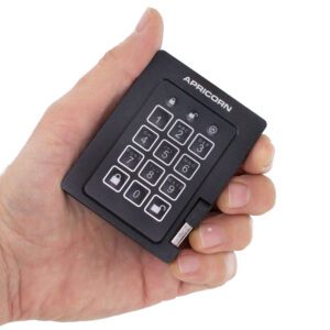 Hengilás SSD í hendi