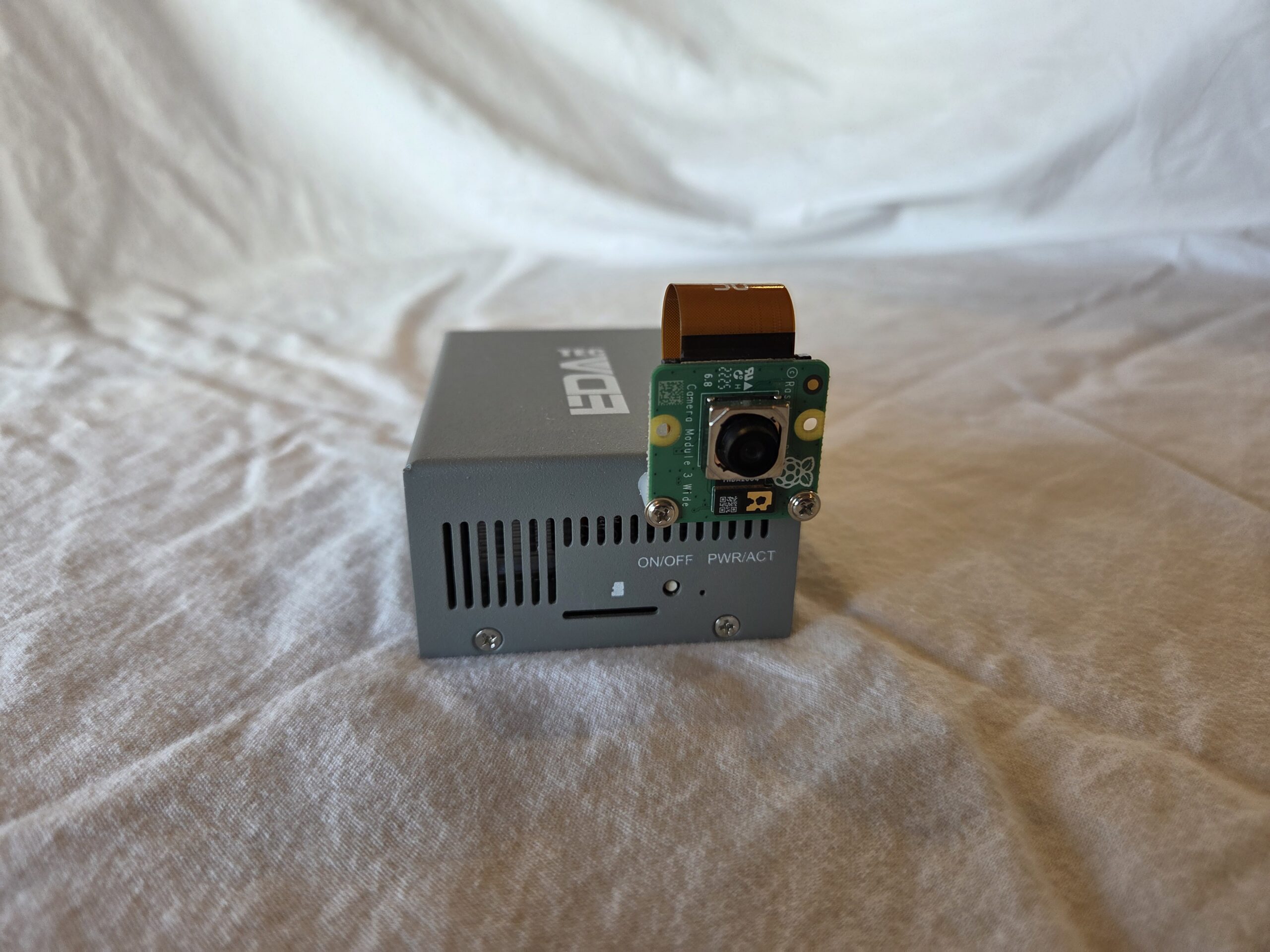 EdaTec málmhús fyrir Raspberry Pi 5 - Image 4