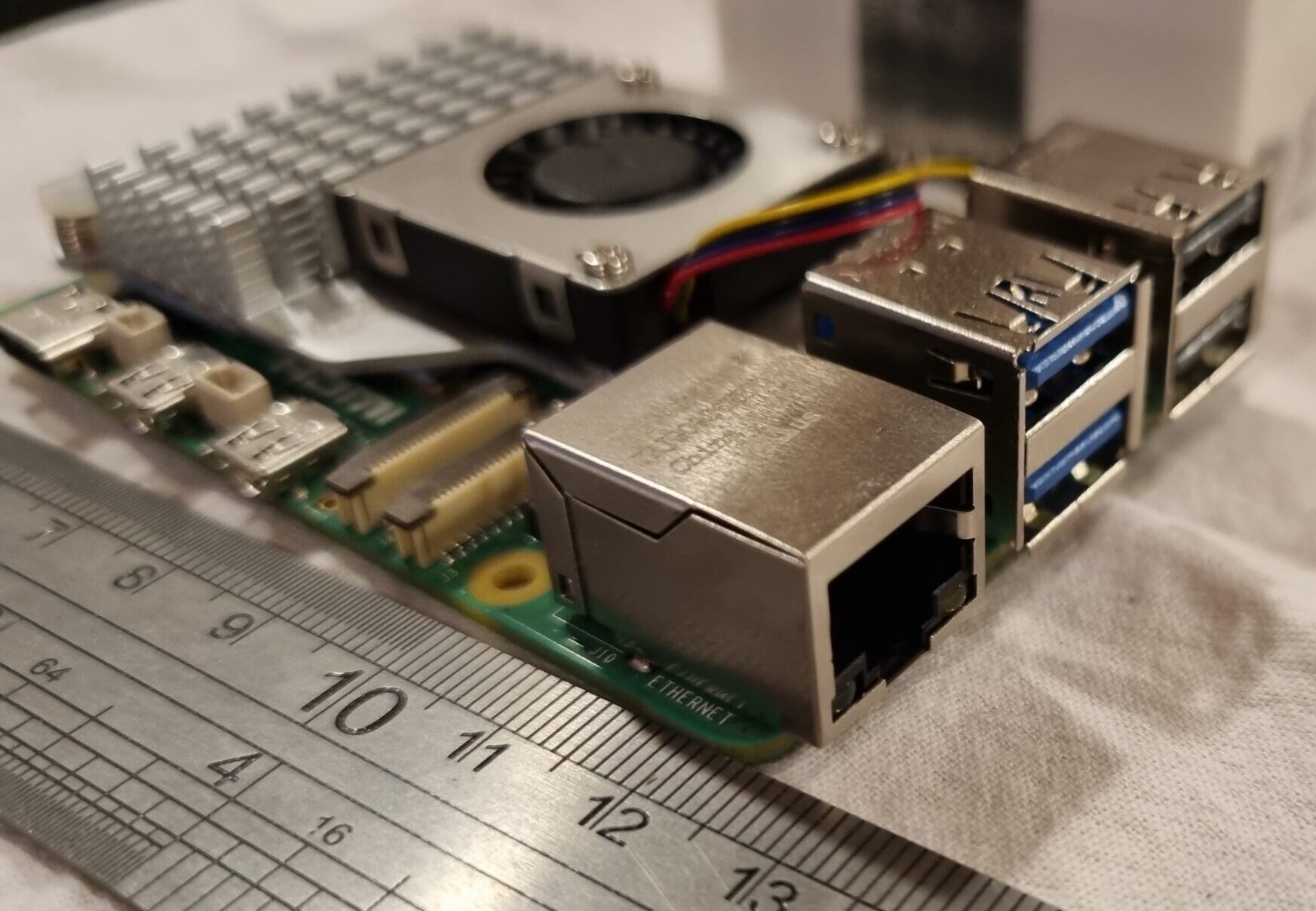 Opinber virkur kælir fyrir Raspberry Pi