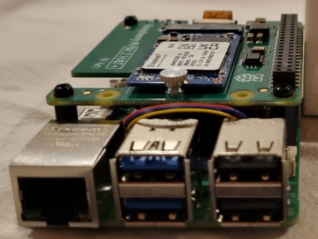 Opinber Raspberry Pi M.2 HAT