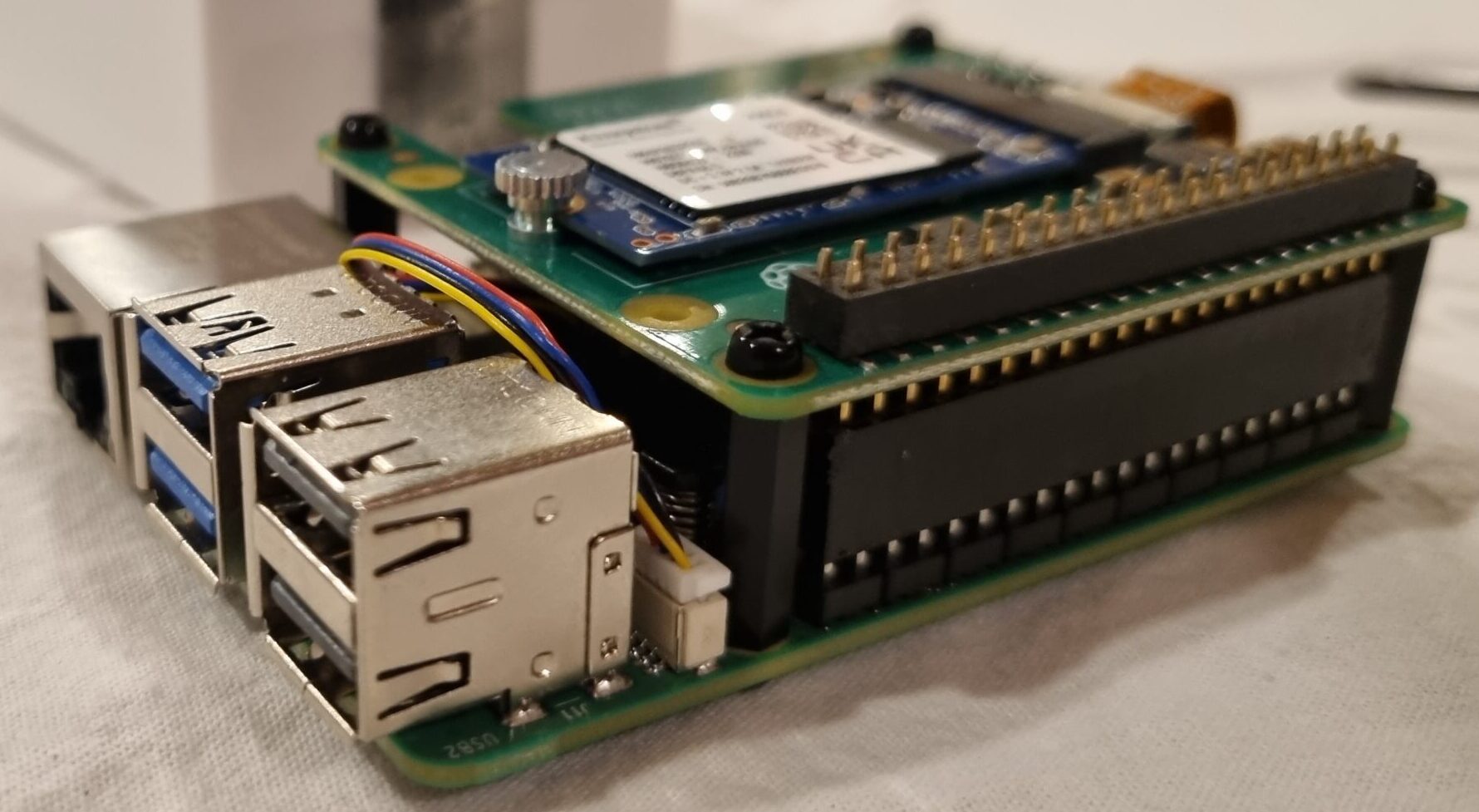 Opinber Raspberry Pi M.2 HAT