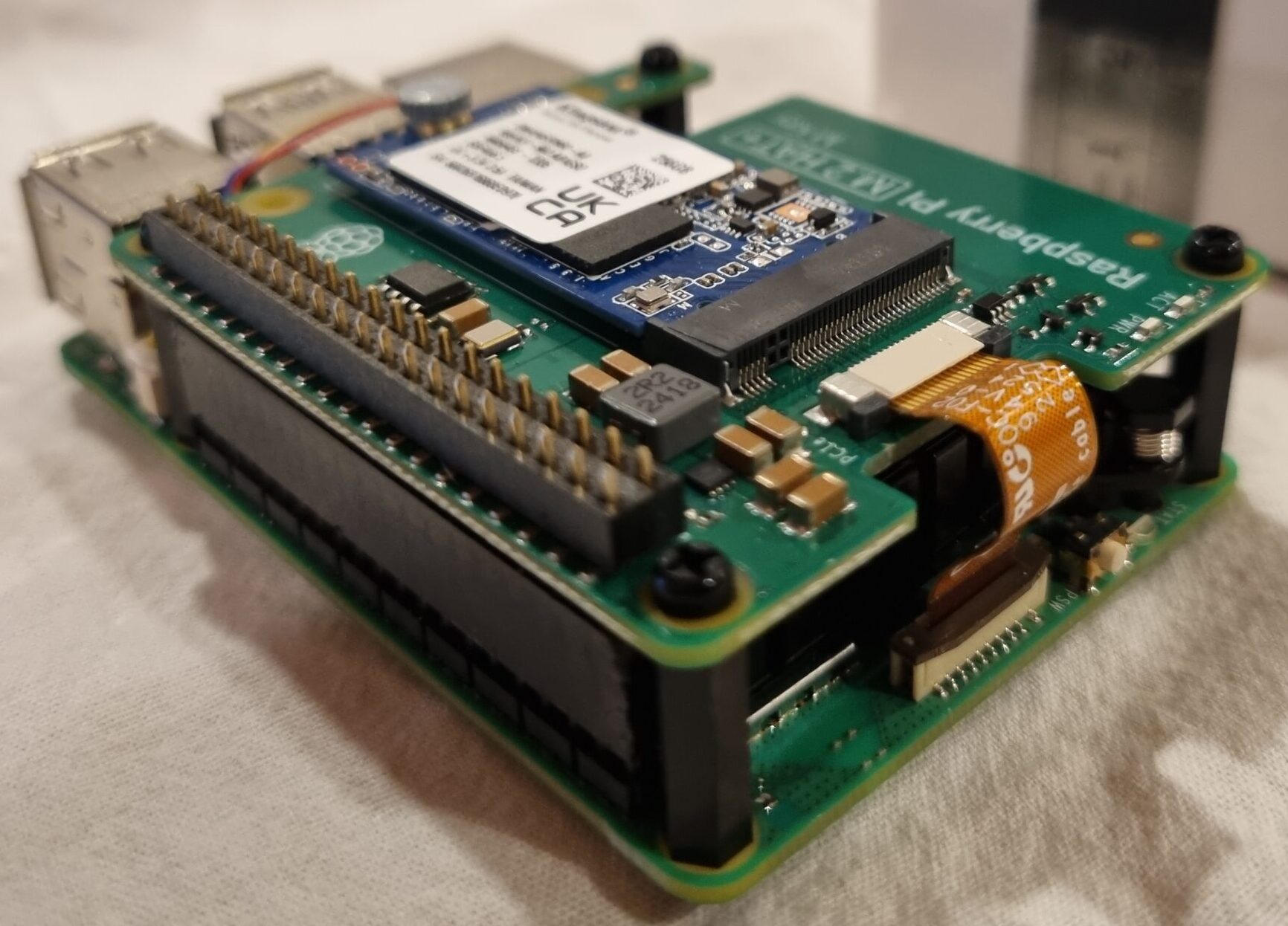 Opinber Raspberry Pi M.2 HAT